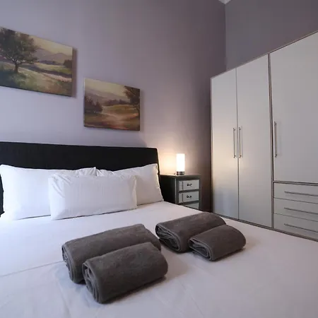 Brand New 2 Bed Слима